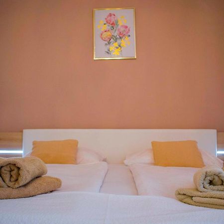 Apartments Mm Подстрана Екстер'єр фото