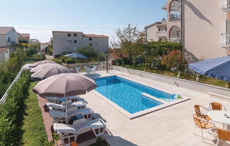 Apartments Mm Подстрана Екстер'єр фото