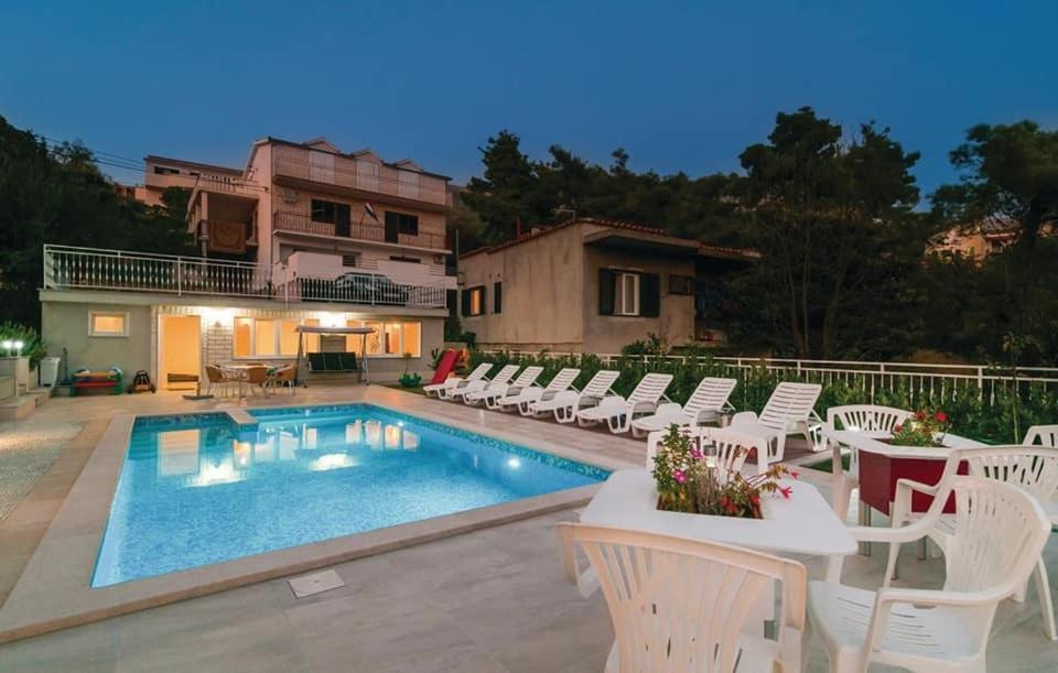 Apartments Mm Подстрана Екстер'єр фото