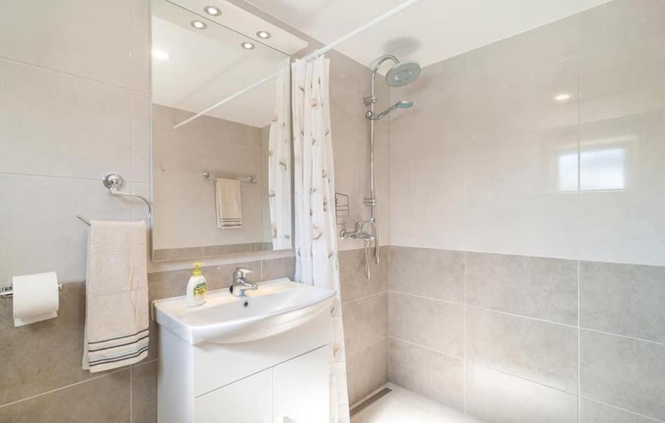 Apartments Mm Подстрана Екстер'єр фото