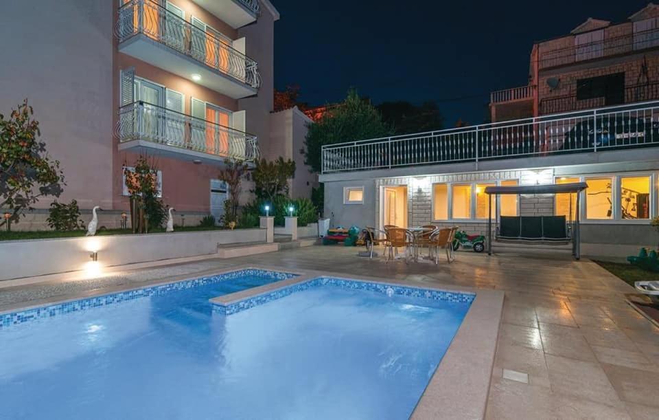 Apartments Mm Подстрана Екстер'єр фото
