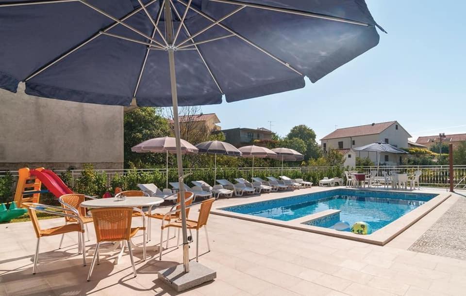Apartments Mm Подстрана Екстер'єр фото