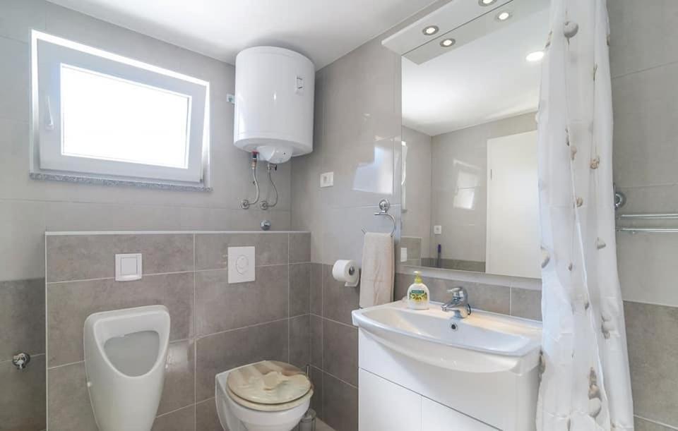 Apartments Mm Подстрана Екстер'єр фото