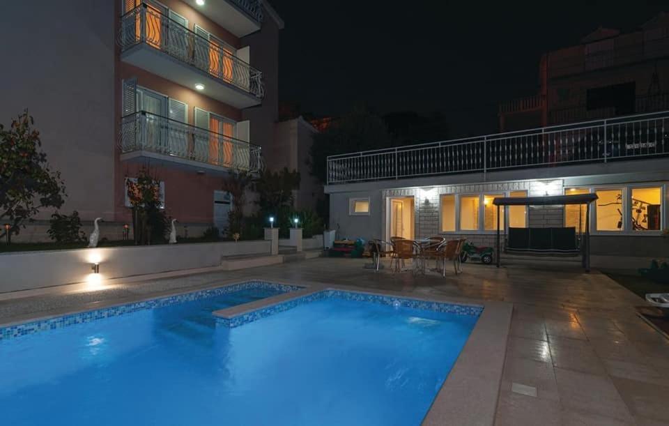Apartments Mm Подстрана Екстер'єр фото