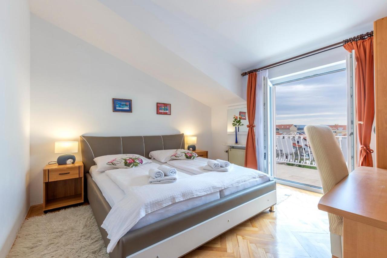Apartments Mm Подстрана Екстер'єр фото