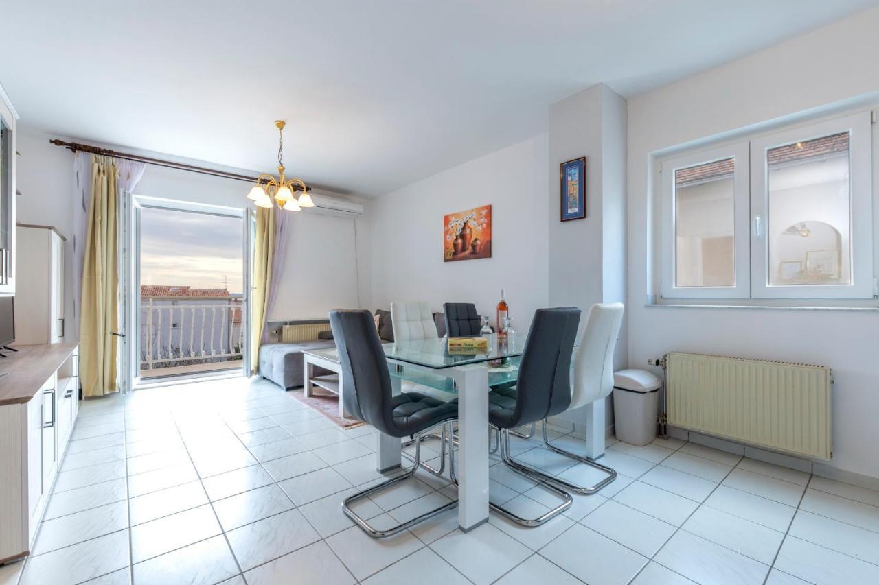 Apartments Mm Подстрана Екстер'єр фото