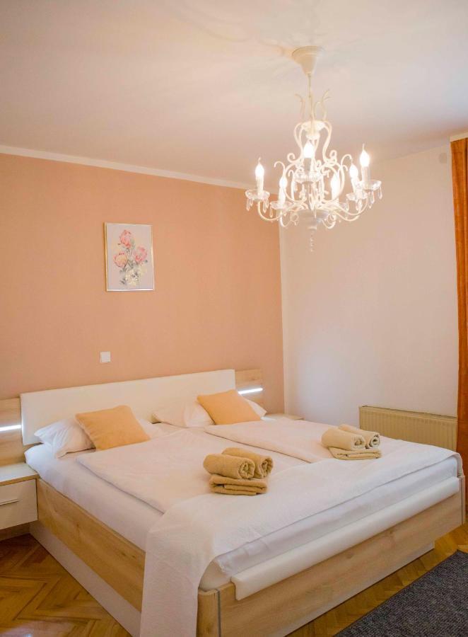 Apartments Mm Подстрана Екстер'єр фото