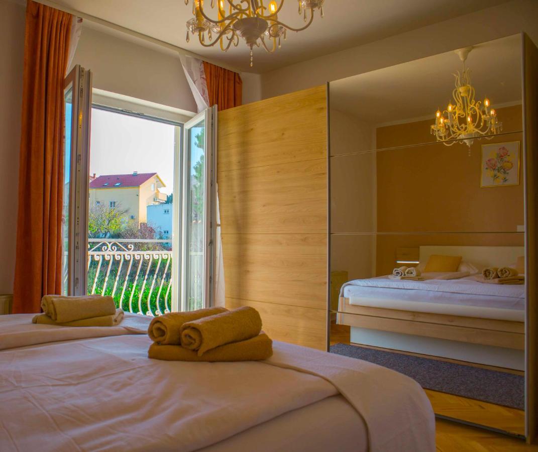 Apartments Mm Подстрана Екстер'єр фото