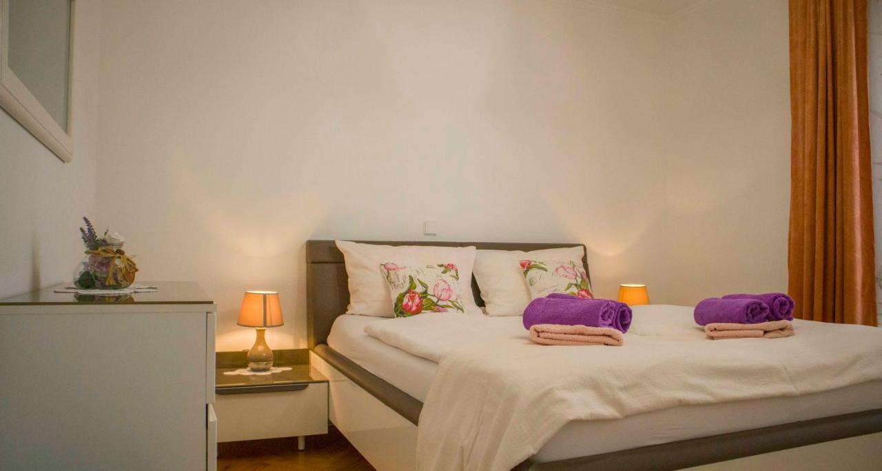 Apartments Mm Подстрана Екстер'єр фото