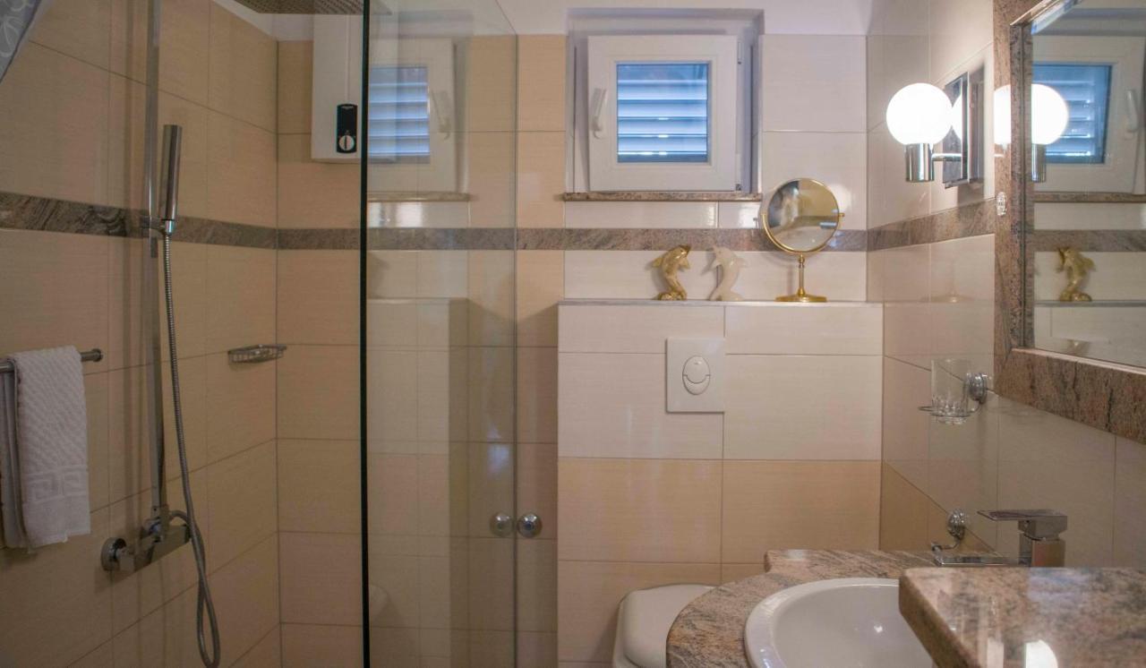 Apartments Mm Подстрана Екстер'єр фото